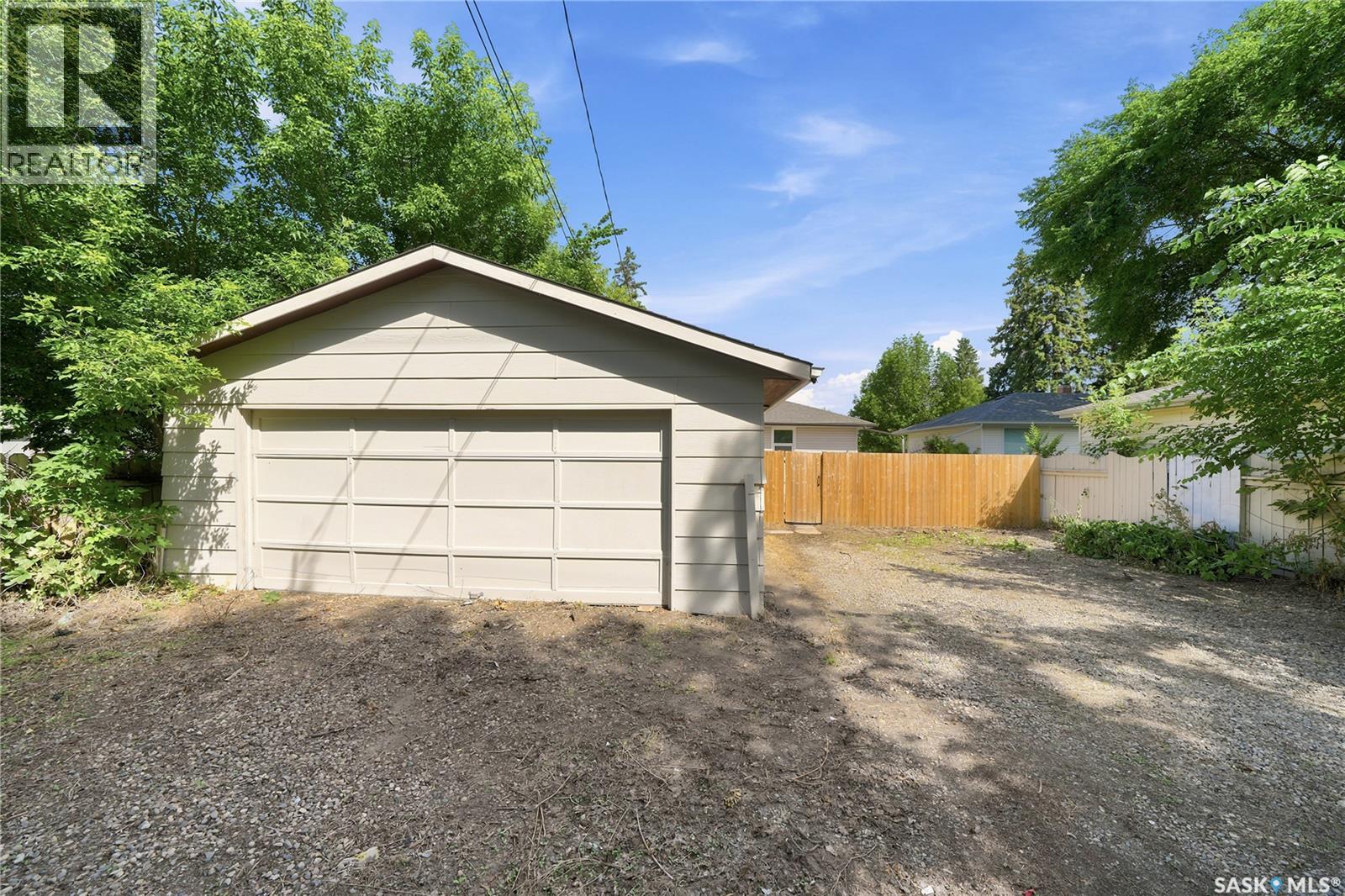 1116 Ewart AVENUE - Image 38