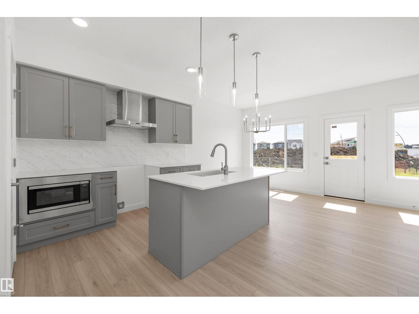 18923 28 AV NW - 18