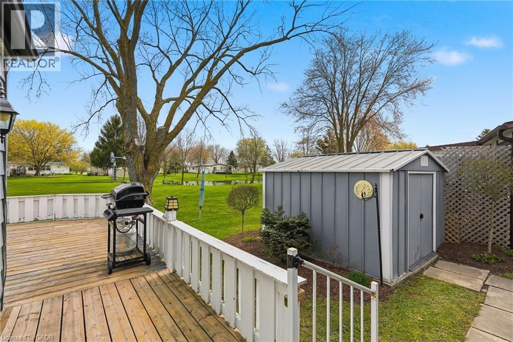 33 FAIRVIEW Crescent - 24