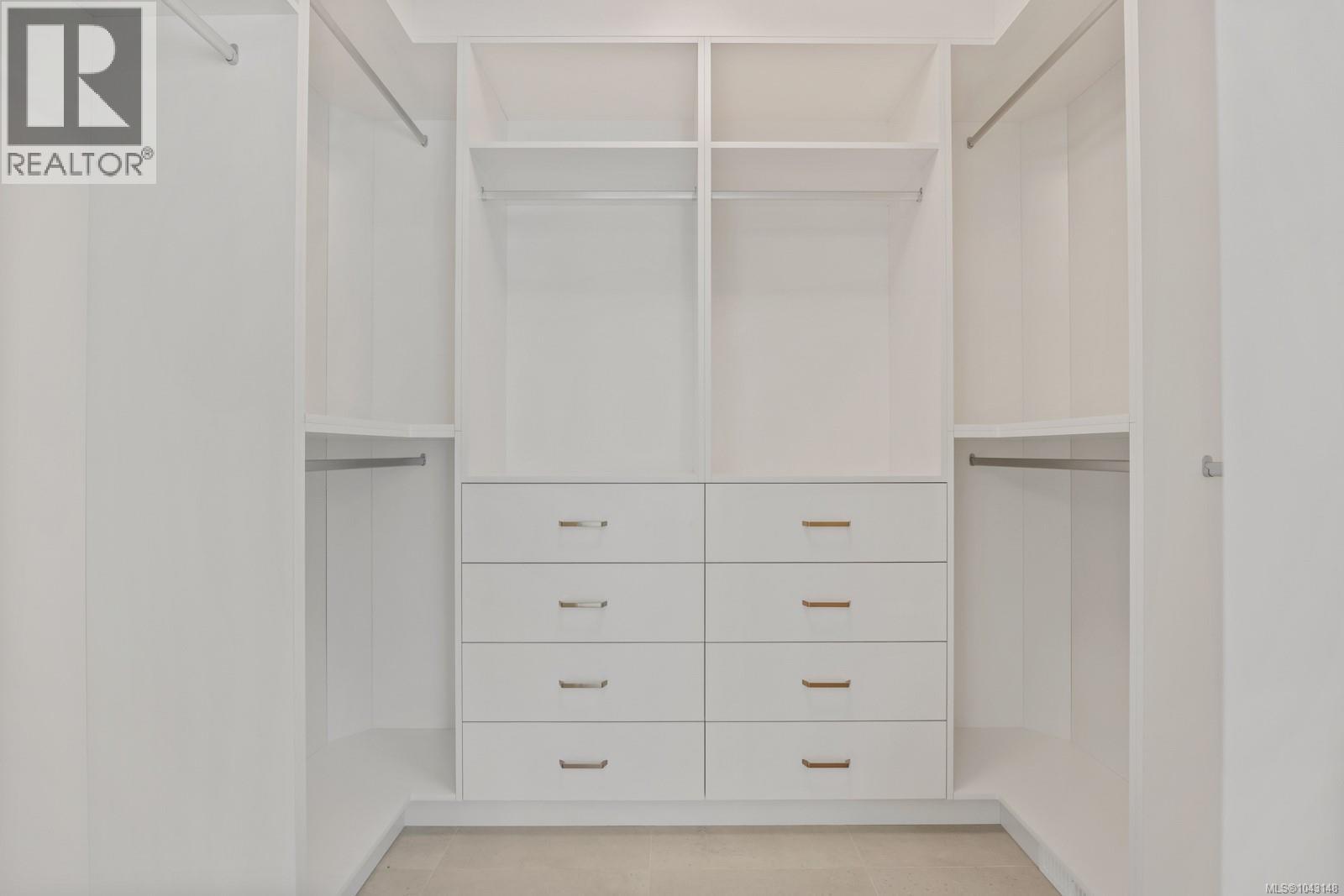1716 Crown Isle Blvd - 33