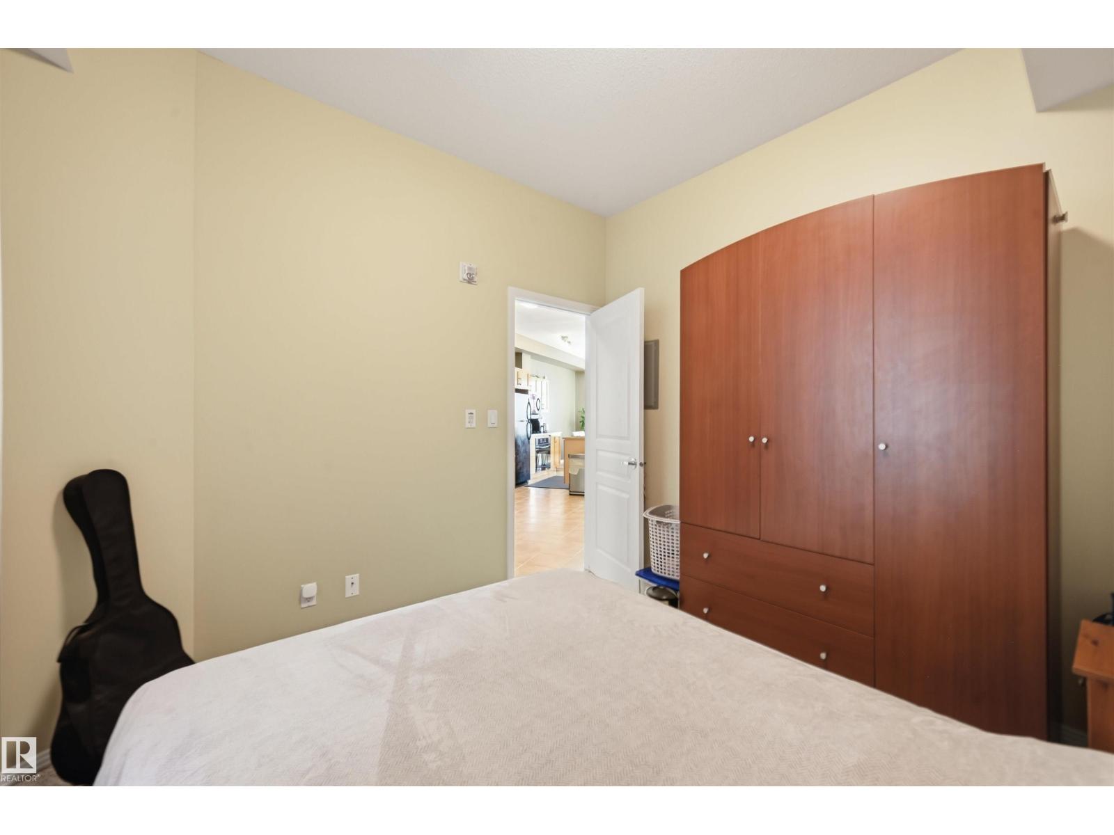 #248 4827 104A ST NW - 23