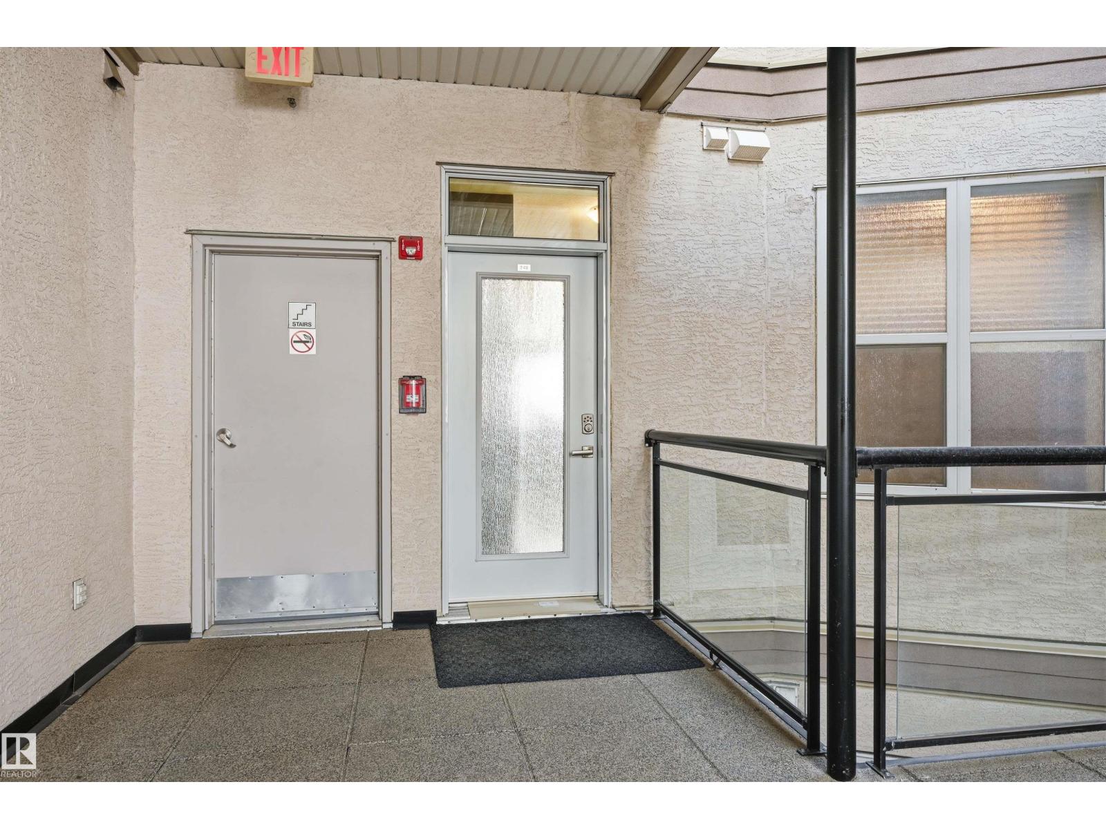 #248 4827 104A ST NW - 28
