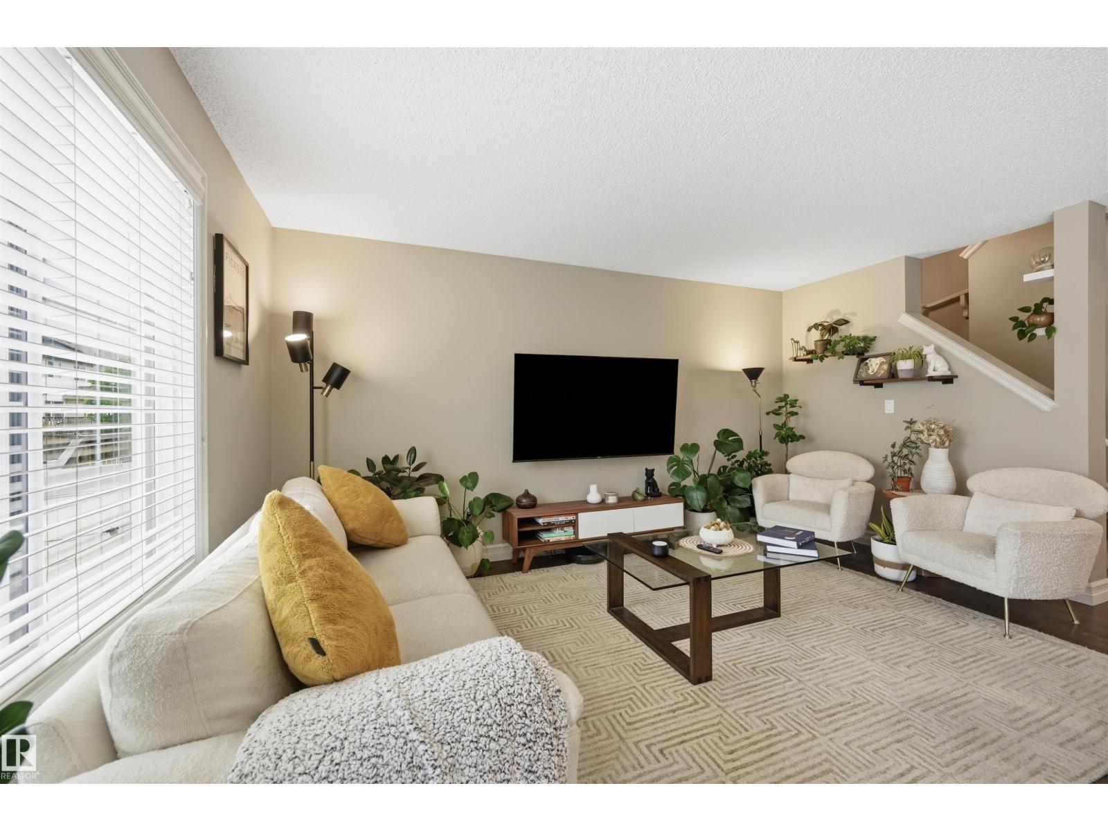 #11 5317 3 AV SW - 7