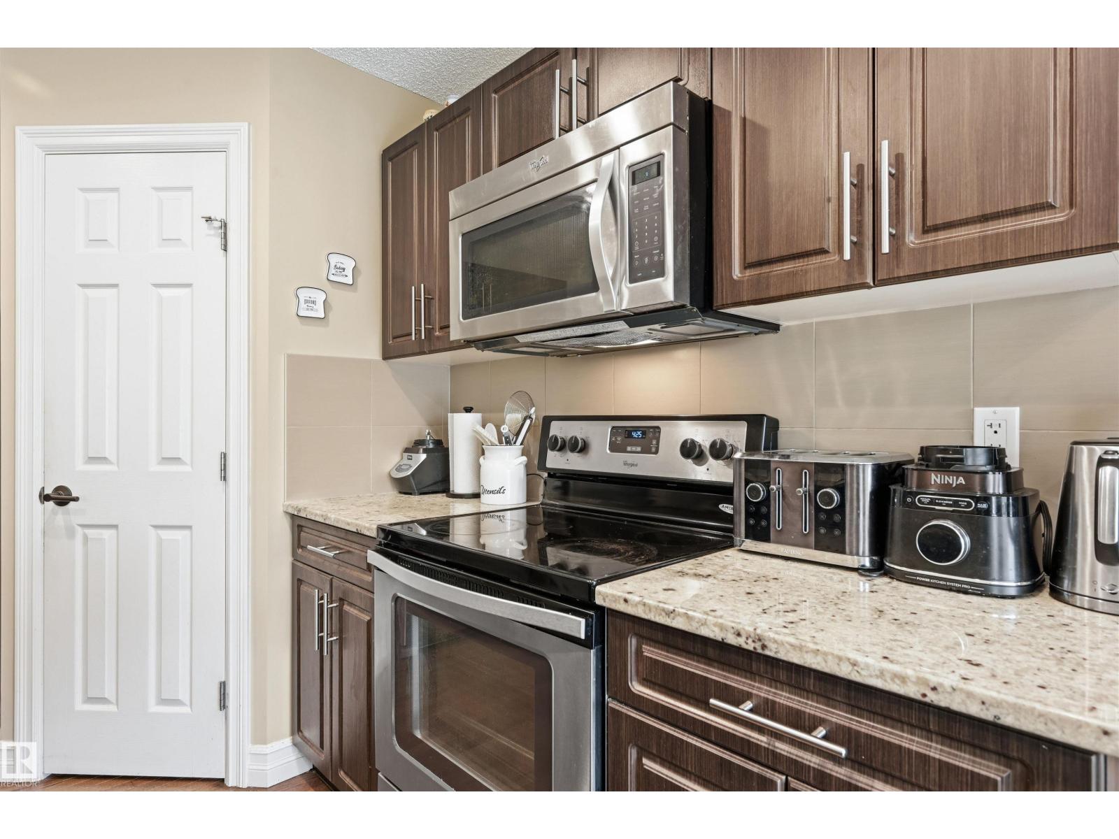 #11 5317 3 AV SW - 11