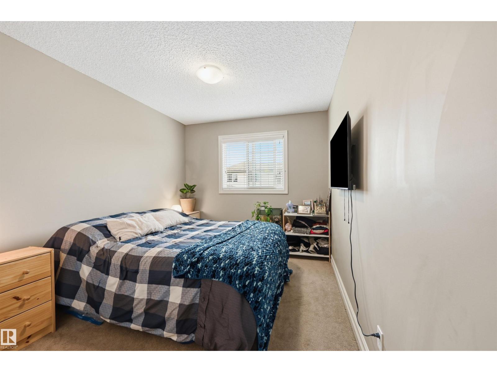 #11 5317 3 AV SW - 19