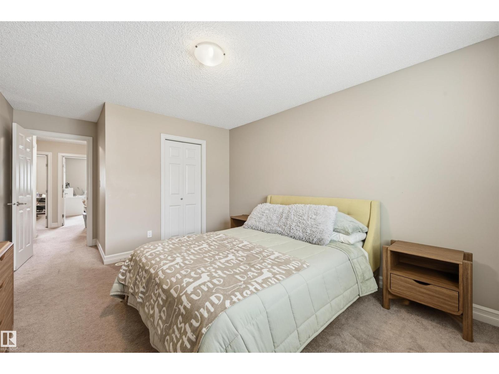 #11 5317 3 AV SW - 25