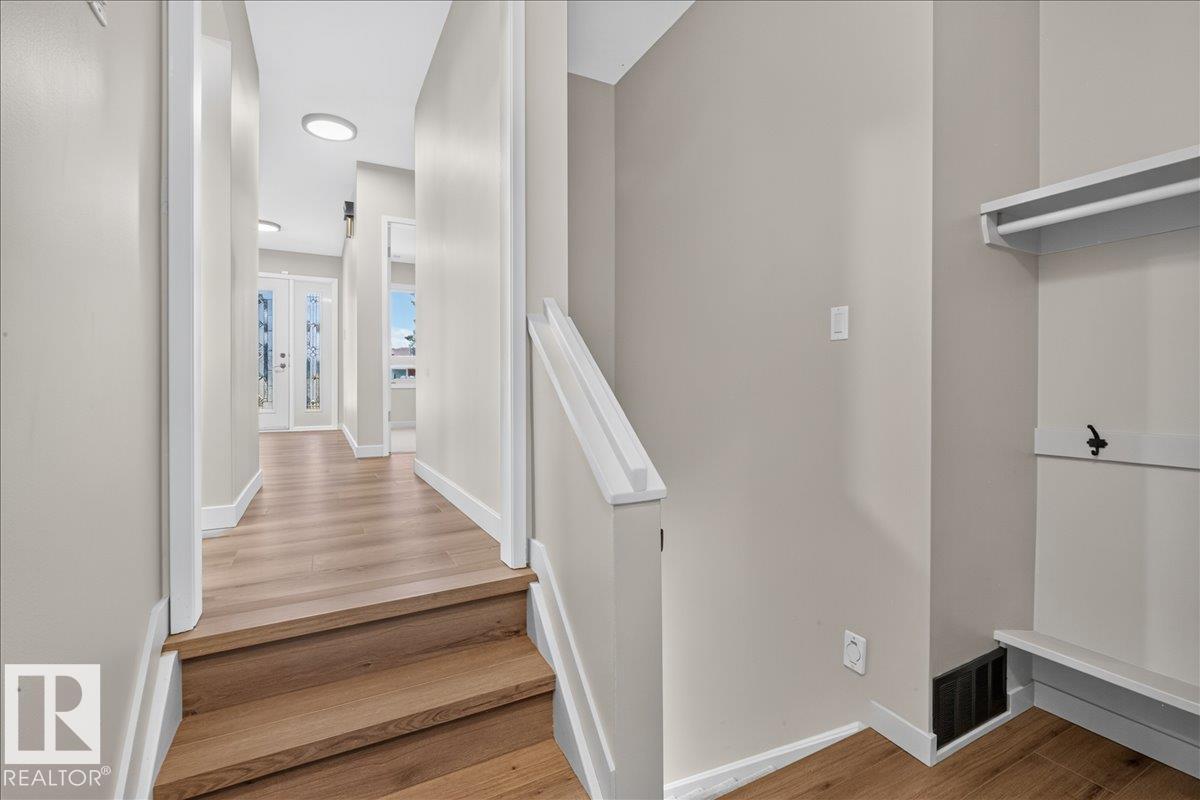 8515 56 ST NW - 33