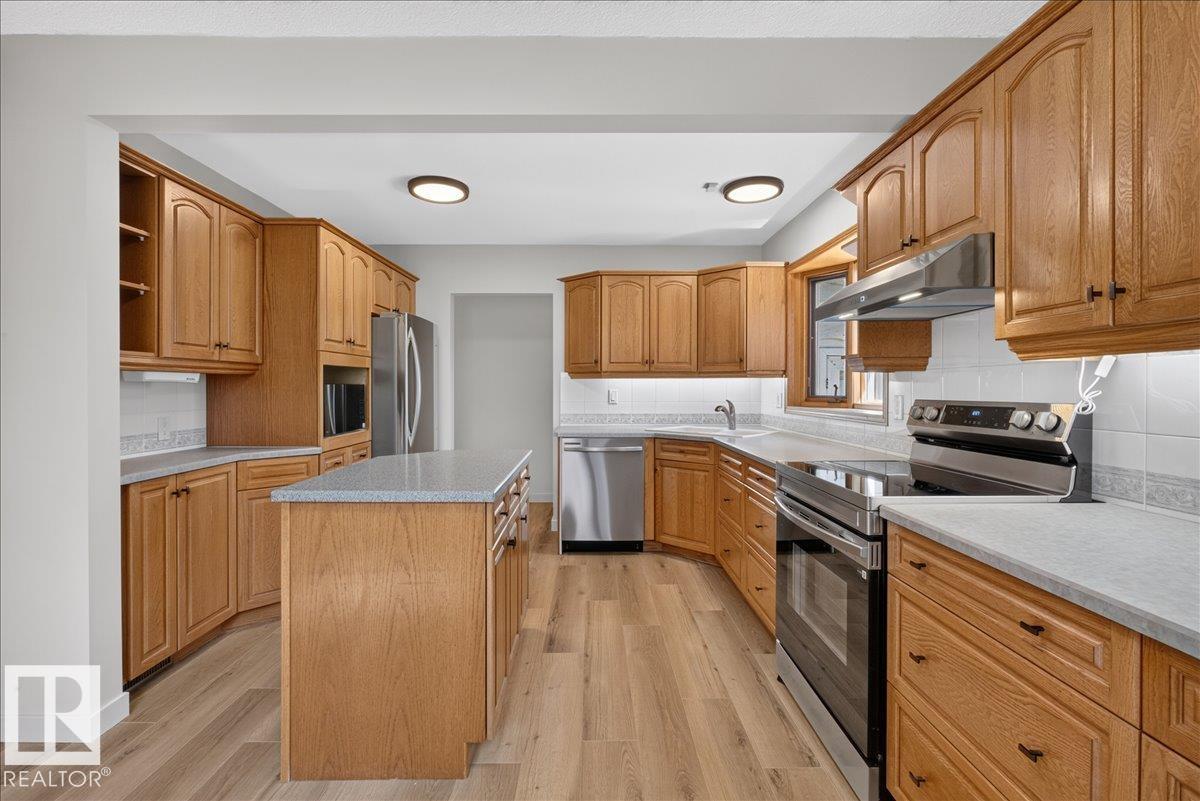 8515 56 ST NW - 15