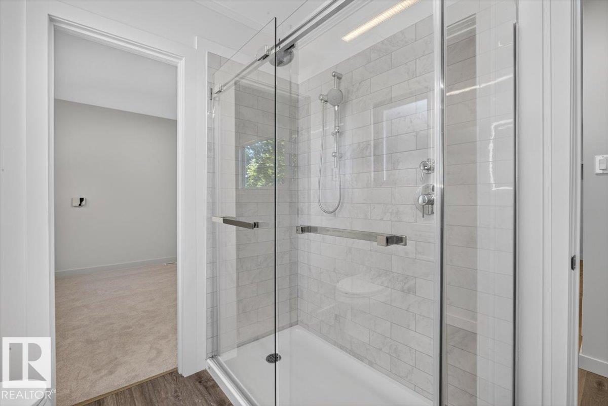 8515 56 ST NW - 25