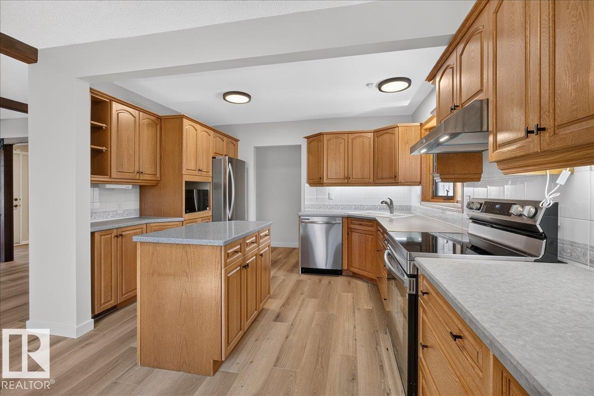 8515 56 ST NW - 16