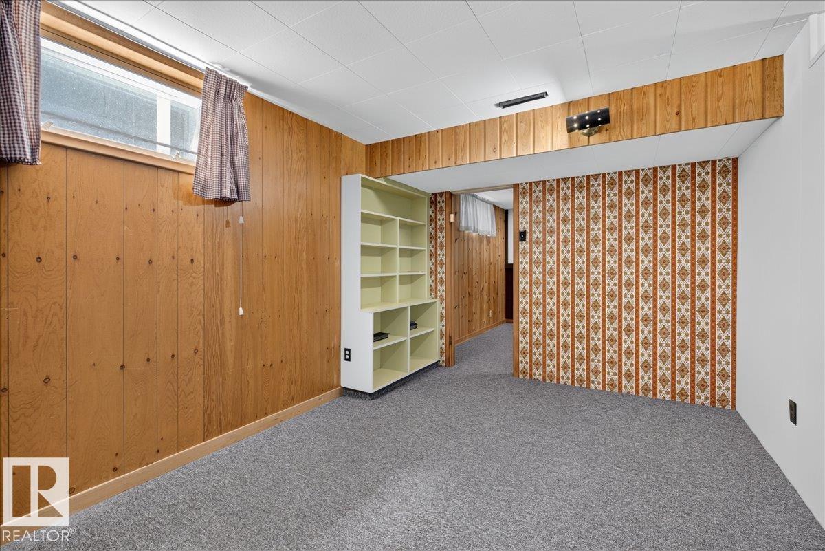 8515 56 ST NW - 37