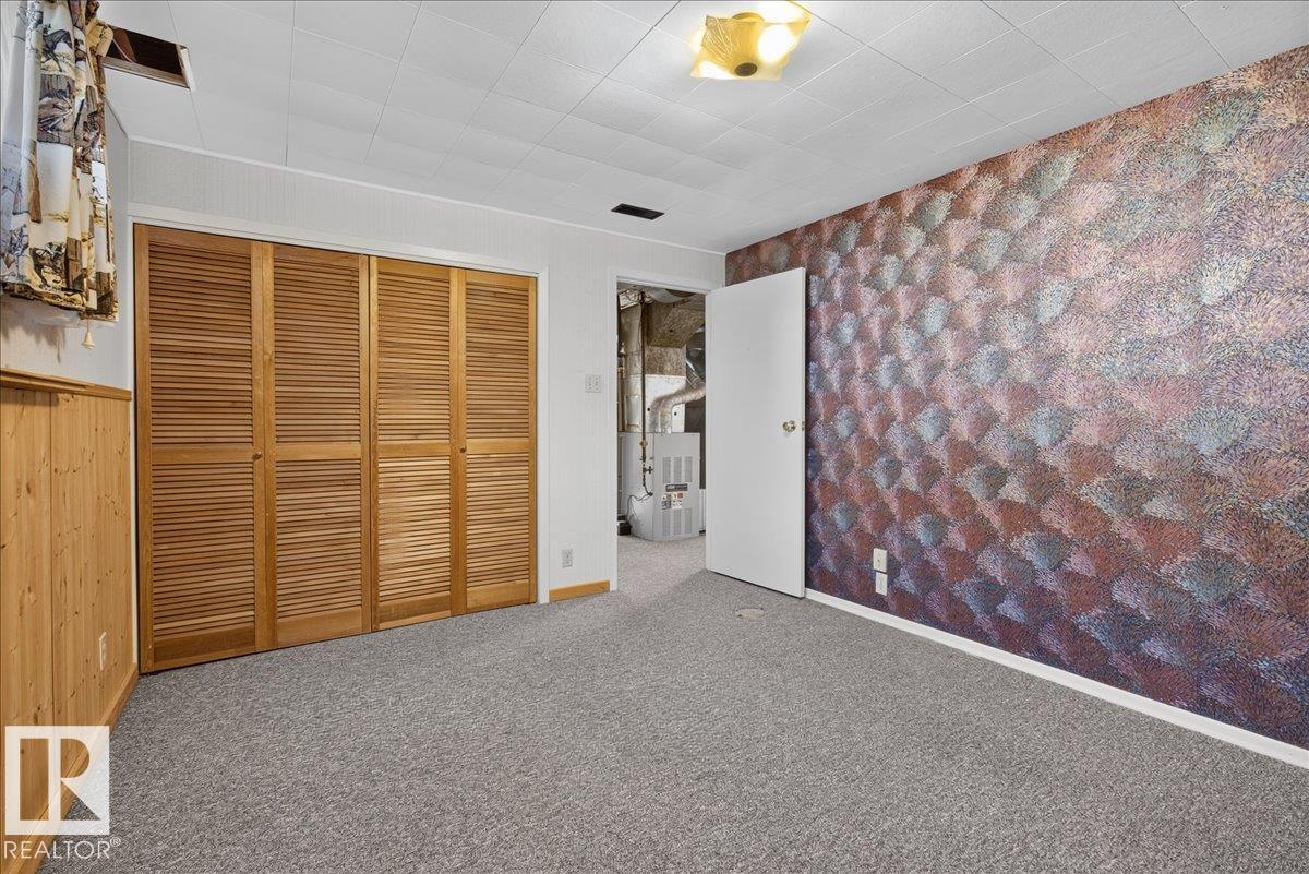 8515 56 ST NW - 45