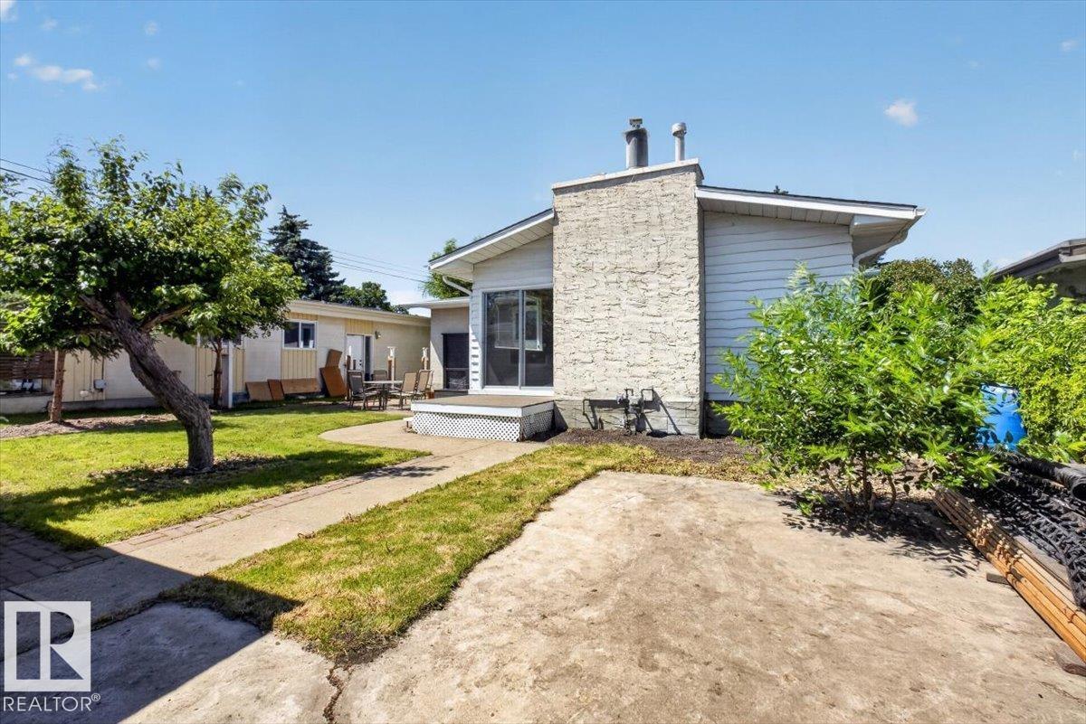 8515 56 ST NW - 53
