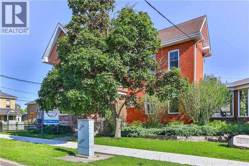 70 CHATHAM Street, Brantford — photo 2