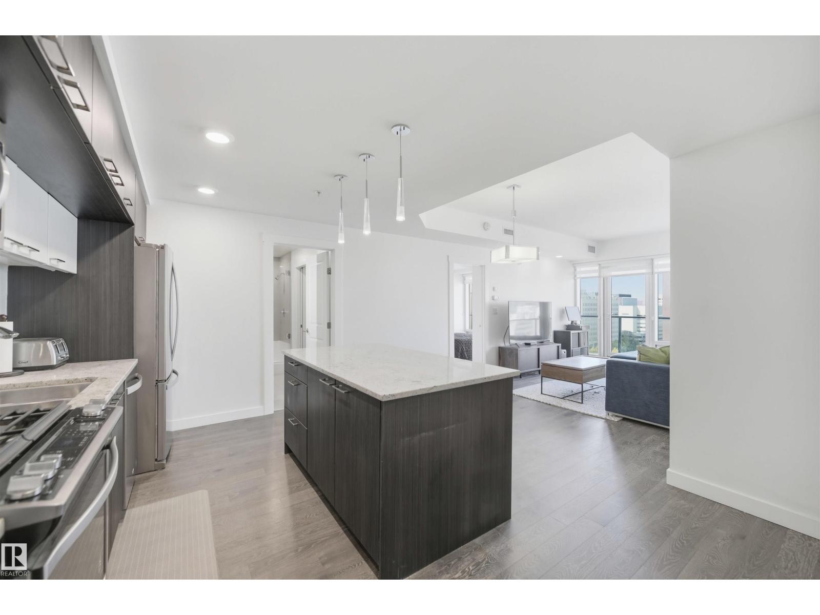 #2002 9720 106 ST NW - 6