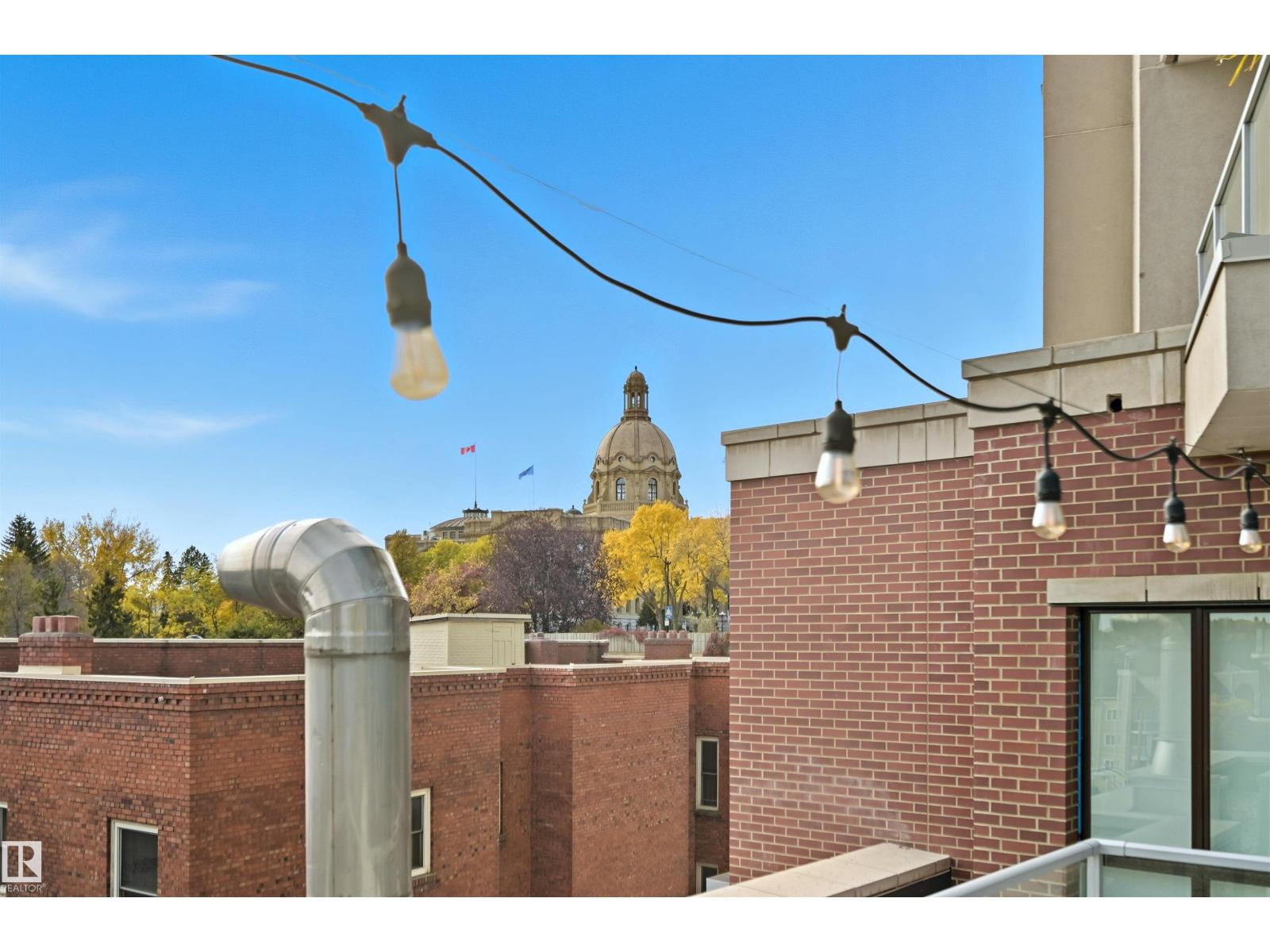 #2002 9720 106 ST NW - 39