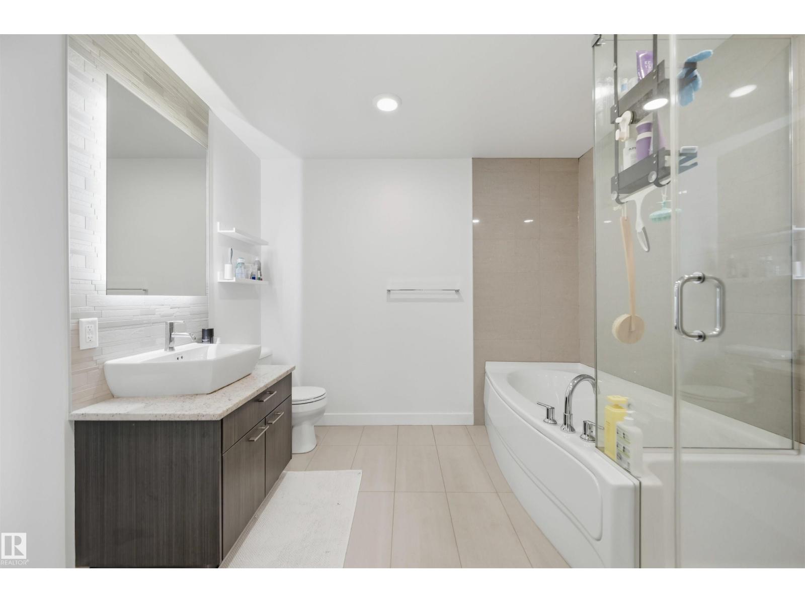 #2002 9720 106 ST NW - 16