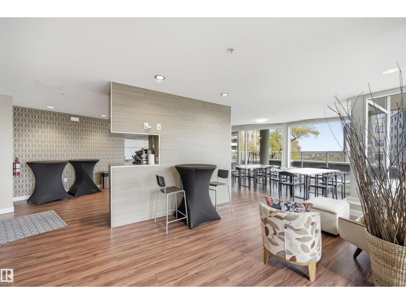 #2002 9720 106 ST NW - 27