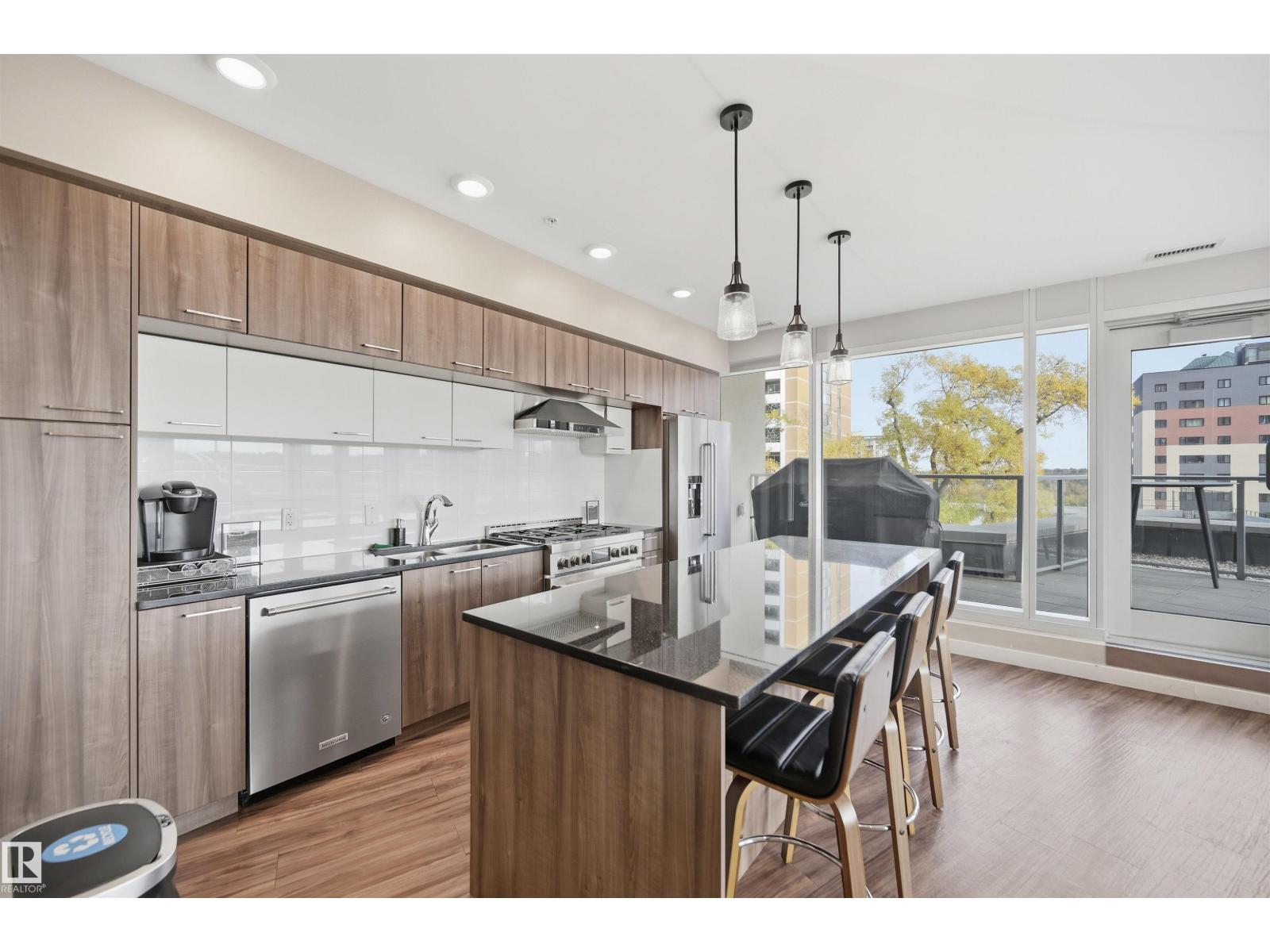 #2002 9720 106 ST NW - 29
