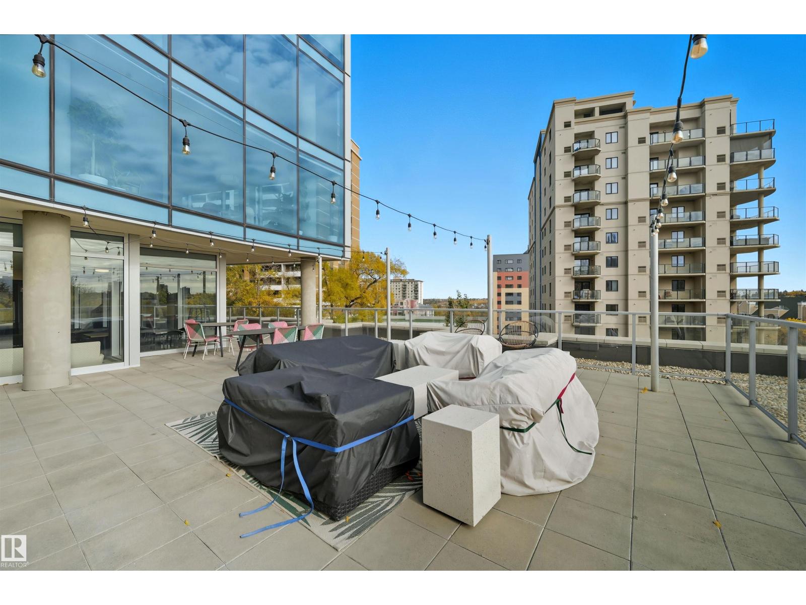 #2002 9720 106 ST NW - 36