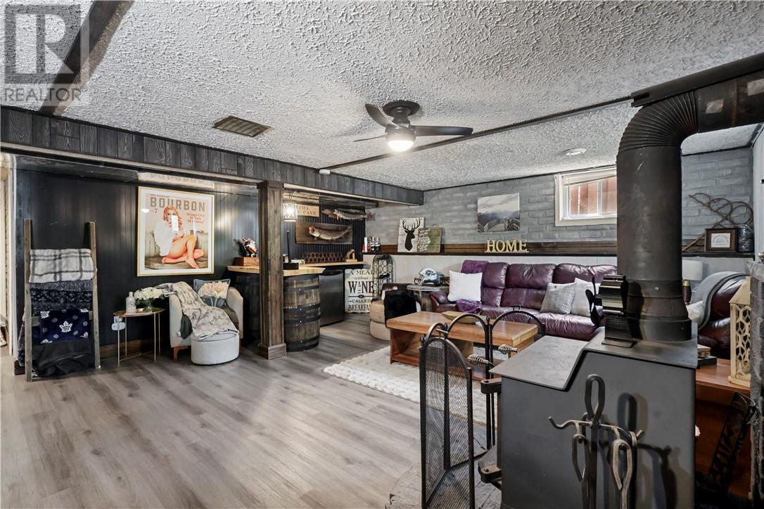 519 ST. JOSEPH Street - 36