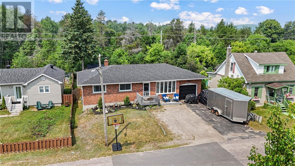 519 ST. JOSEPH Street - 8
