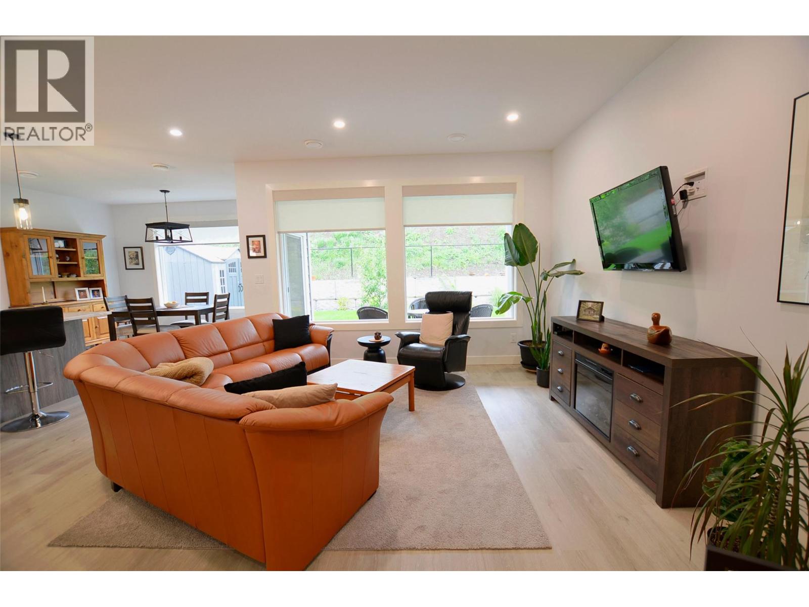 2744 Cedar Ridge Street - 10