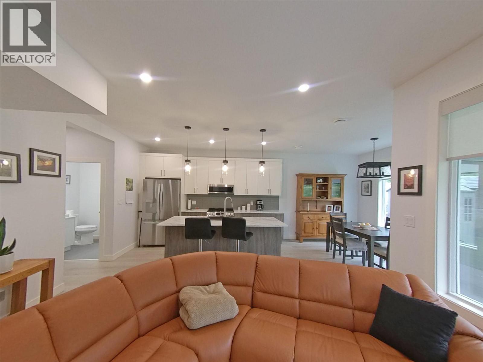 2744 Cedar Ridge Street - 12
