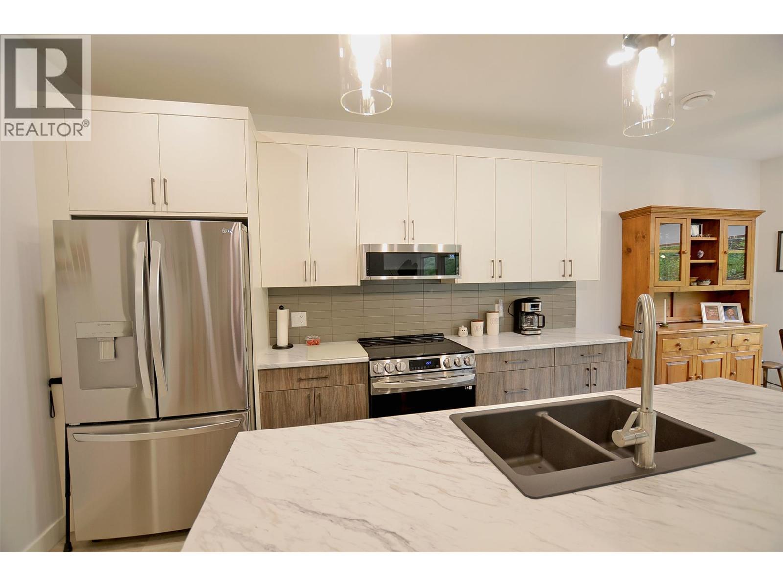 2744 Cedar Ridge Street - 18