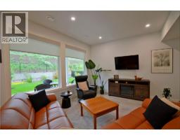 Kitchen - 2744 Cedar Ridge Street, Lumby, BC V0E2G5 Photo 11