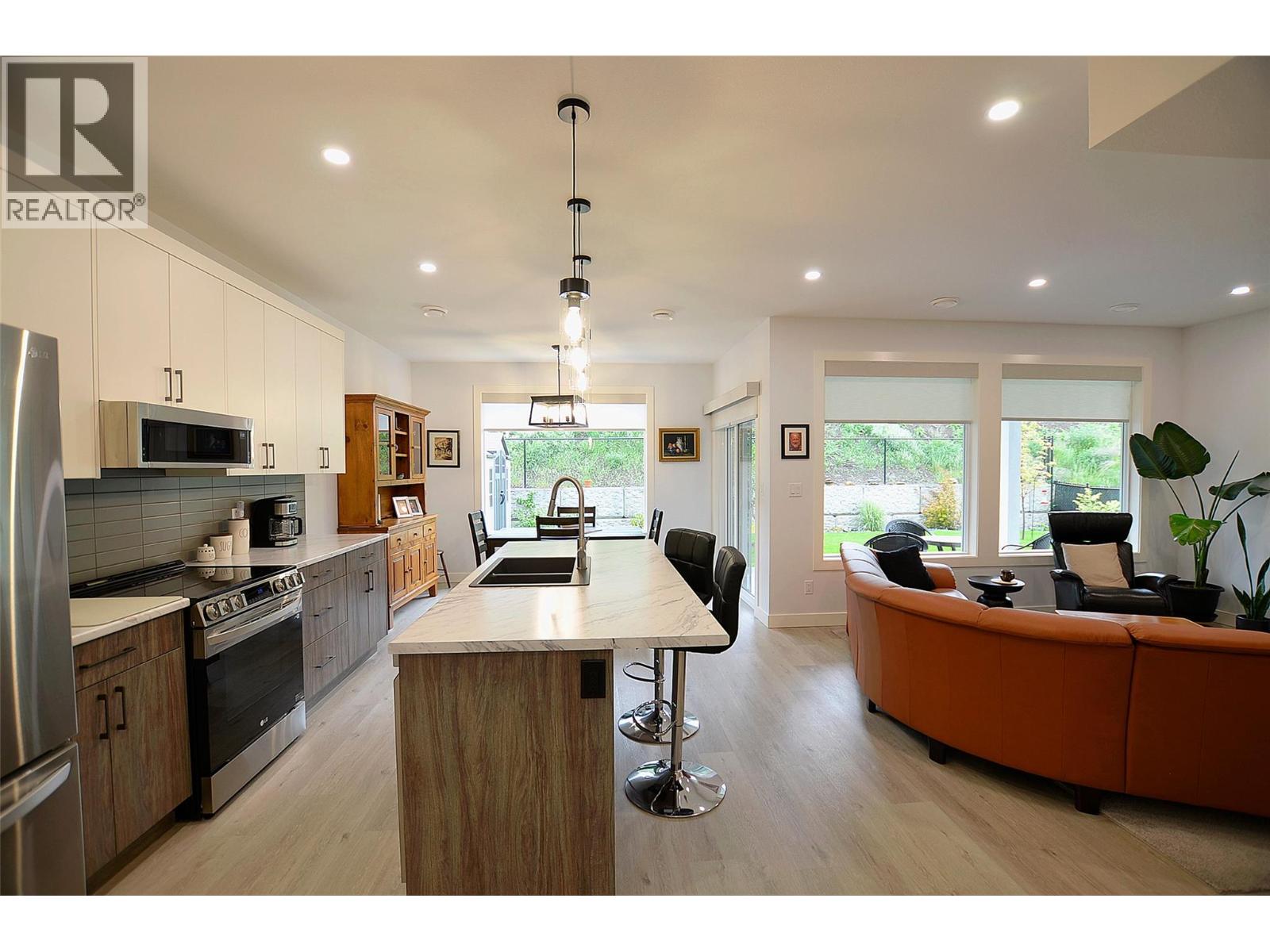 2744 Cedar Ridge Street - 22
