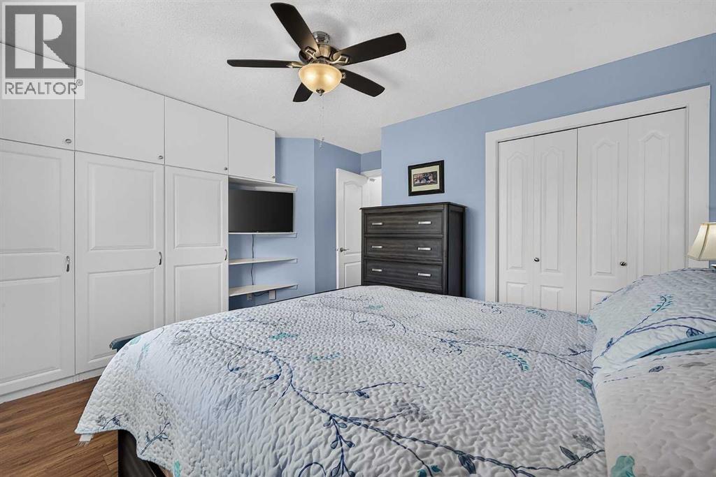 13 Canoe Close SW - 23