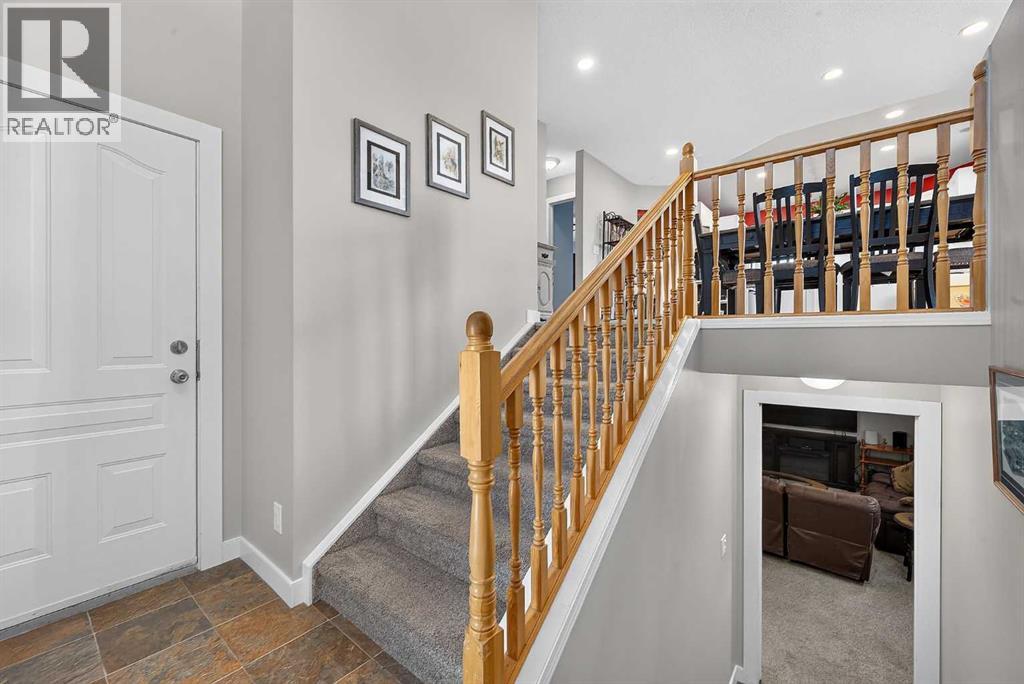 13 Canoe Close SW - 5