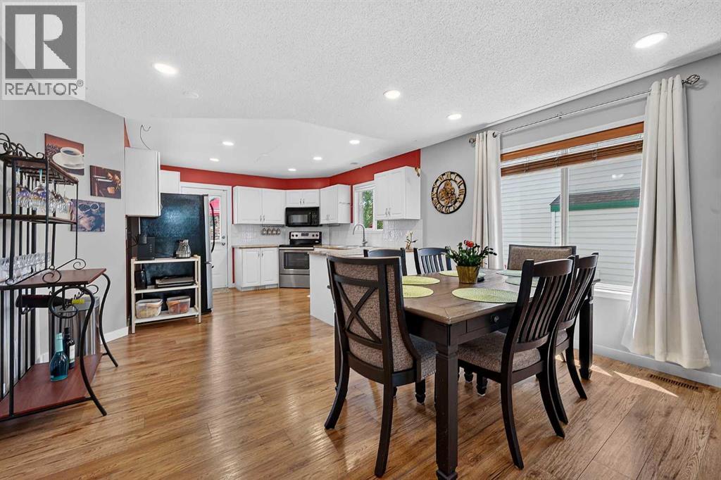 13 Canoe Close SW - 27