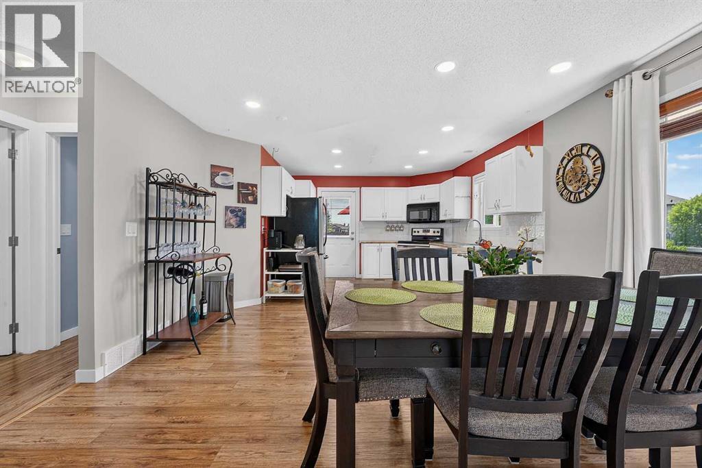 13 Canoe Close SW - 25