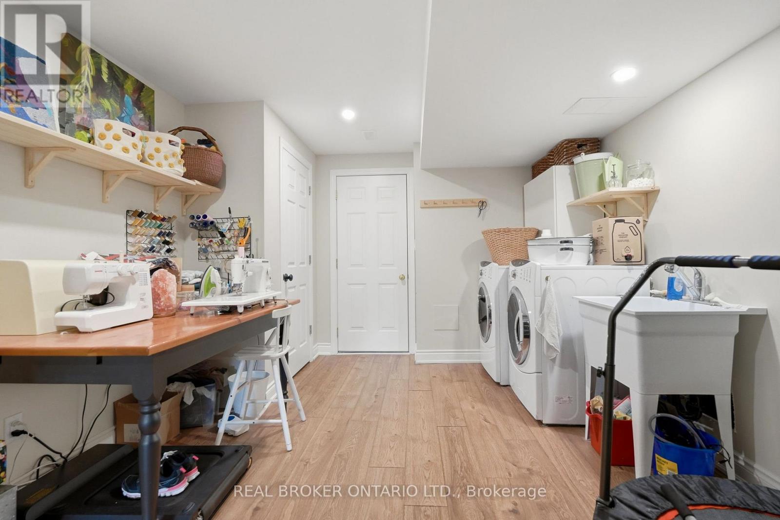 80 BOUSFIELD RISE - Image 42