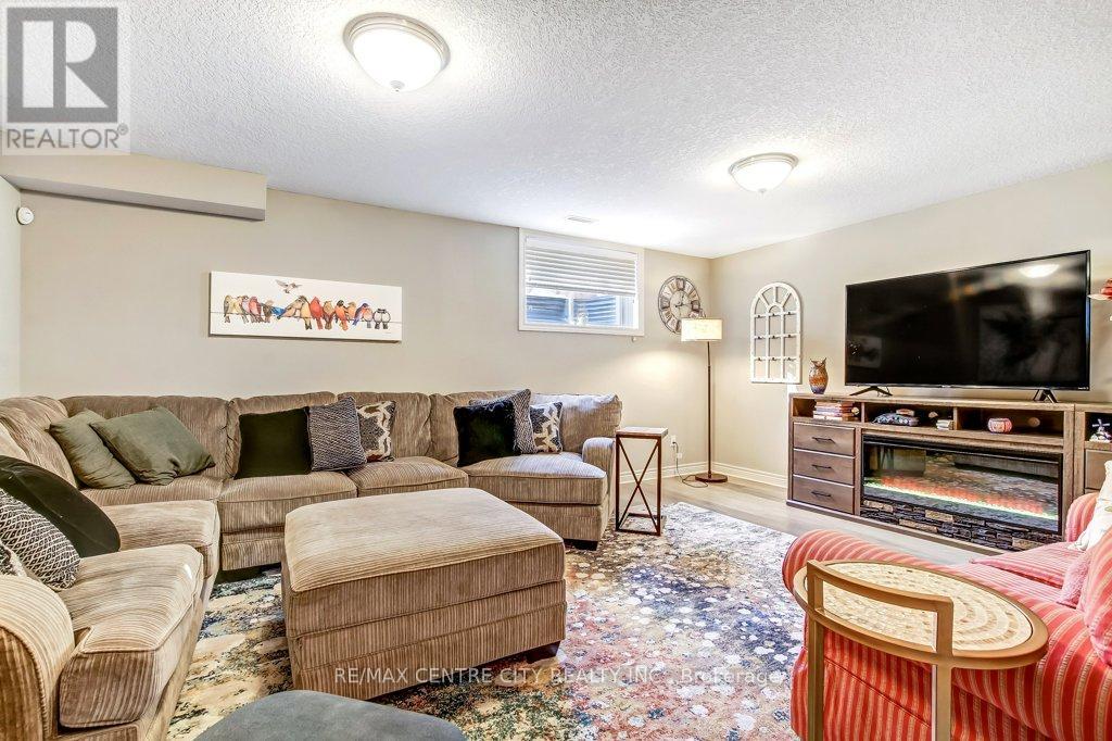 67 PEACH TREE BOULEVARD - 15