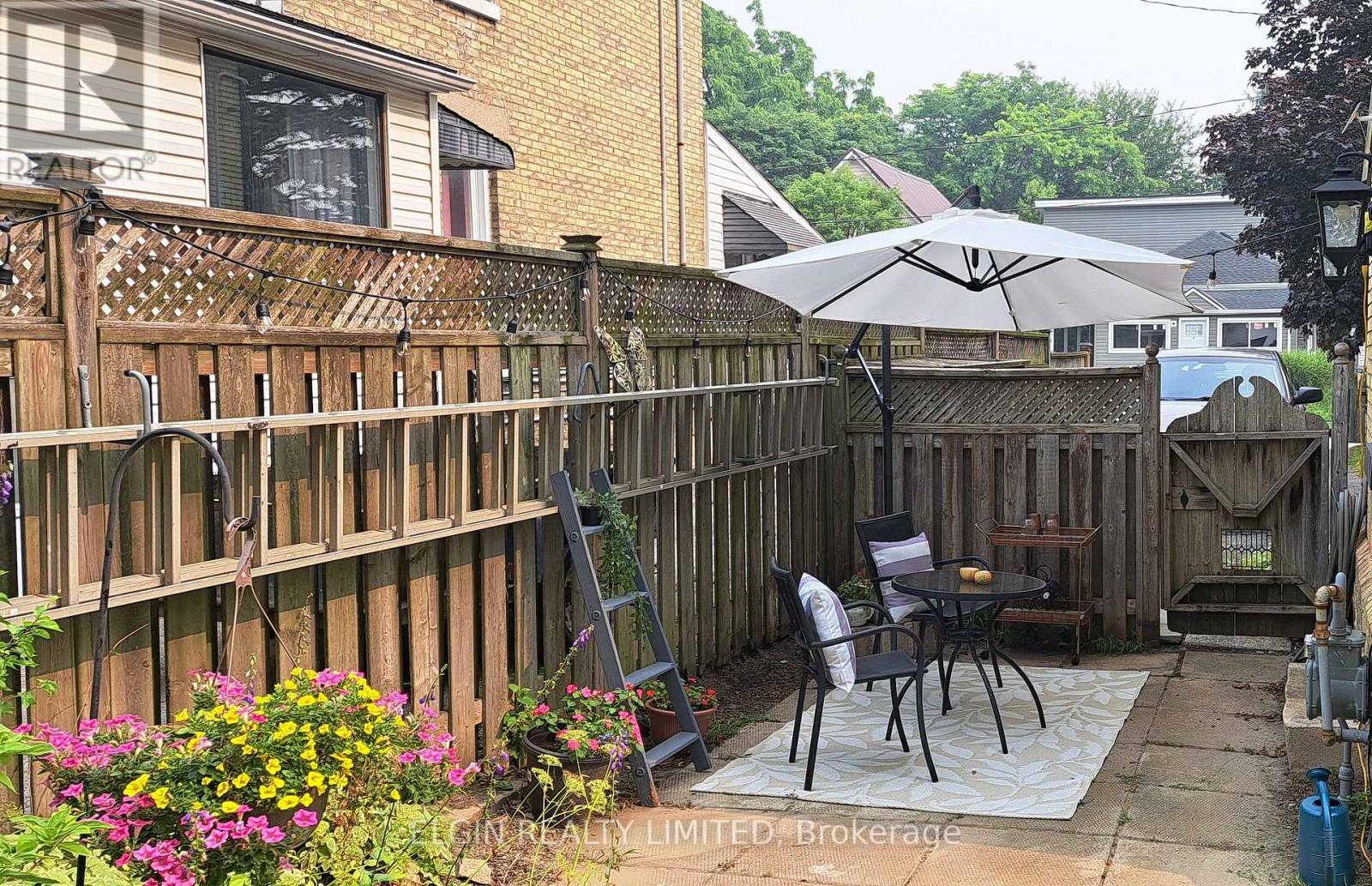 25 LOCUST STREET - 30