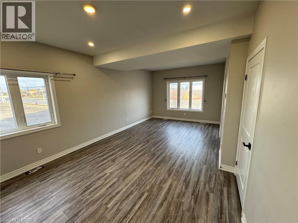 8196 MCLEOD Road Unit# 1 Upper, Niagara Falls — photo 2