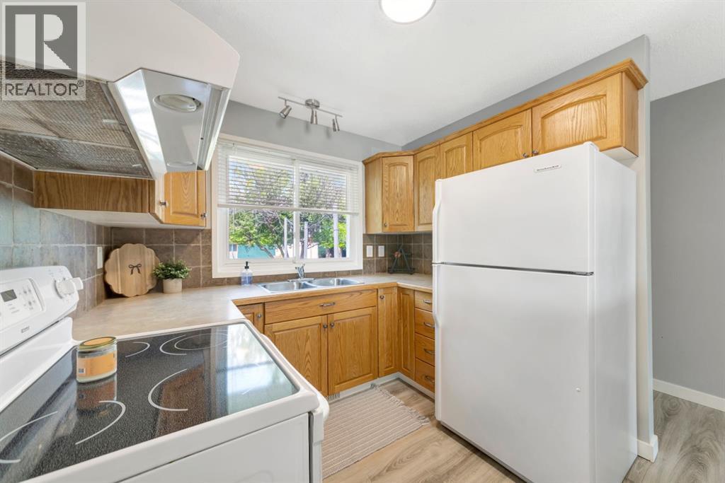 3012 52 Avenue - 12