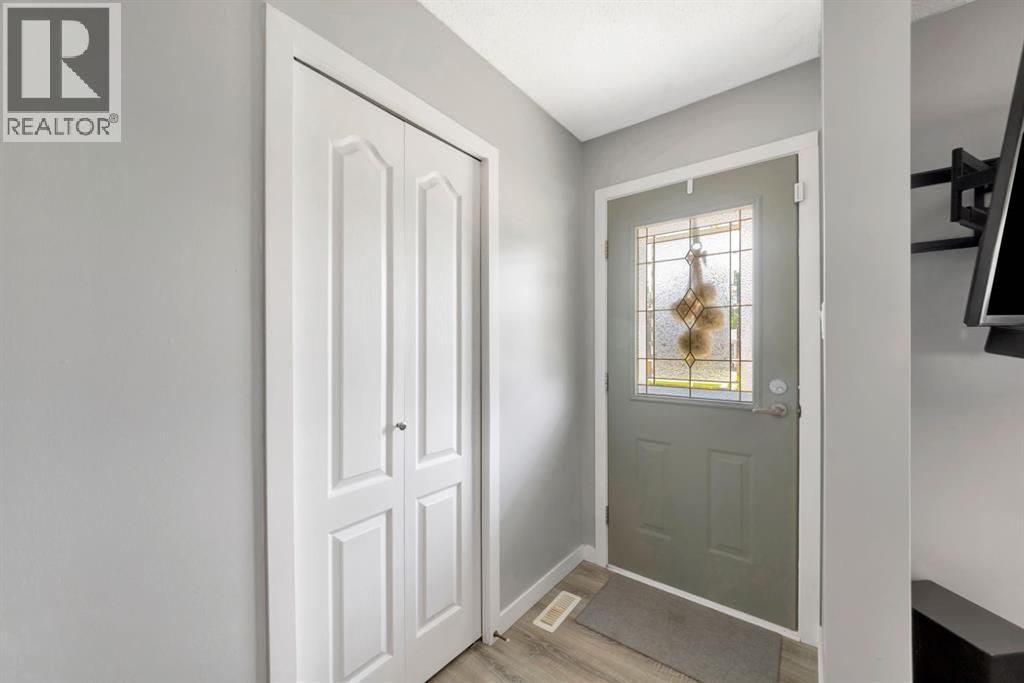 3012 52 Avenue - 3