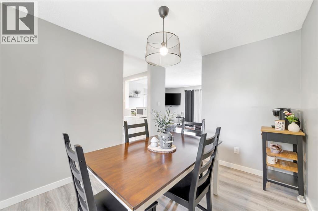 3012 52 Avenue - 9