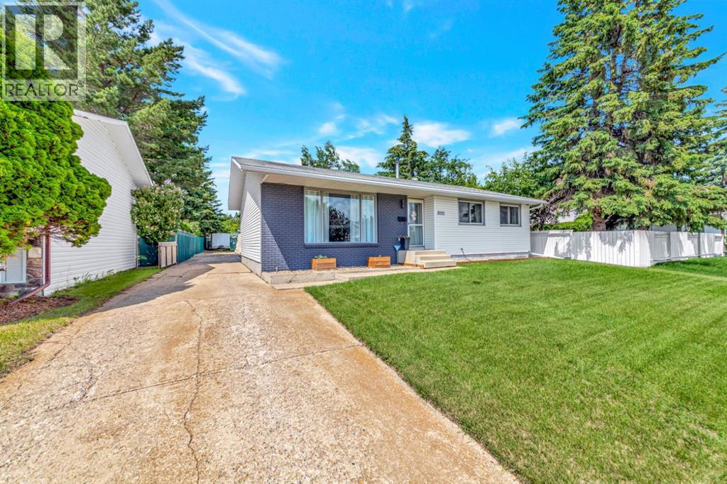 3012 52 Avenue - 2