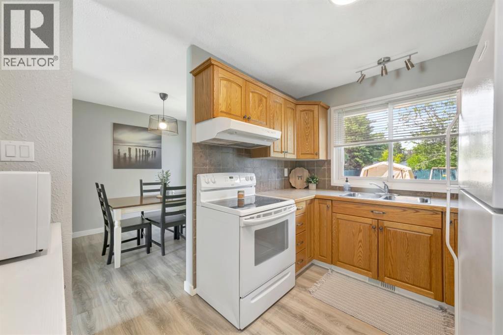 3012 52 Avenue - 11