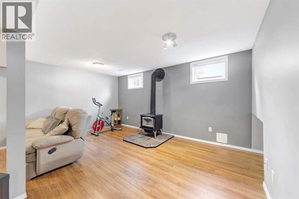 3012 52 Avenue - 24