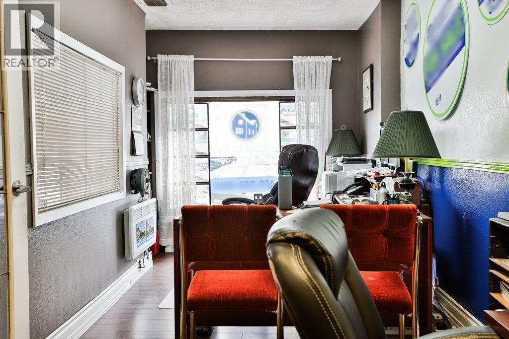 5224 48 Avenue - Photo 8