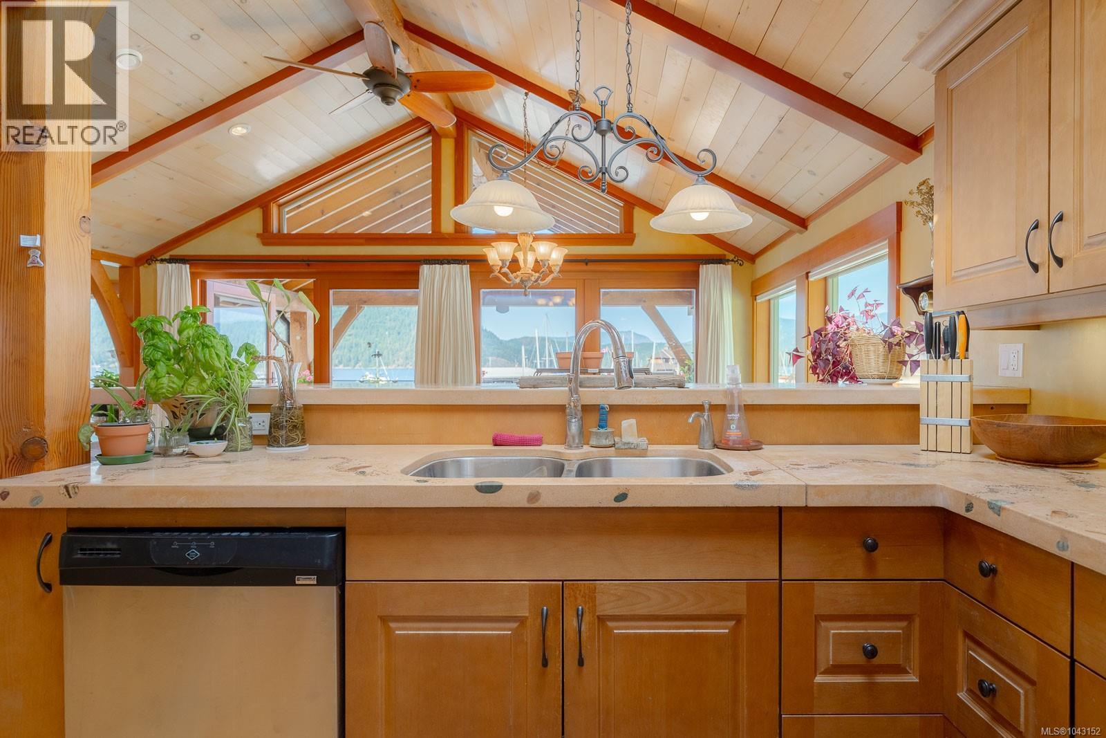 1781 Cowichan Bay Rd - 14