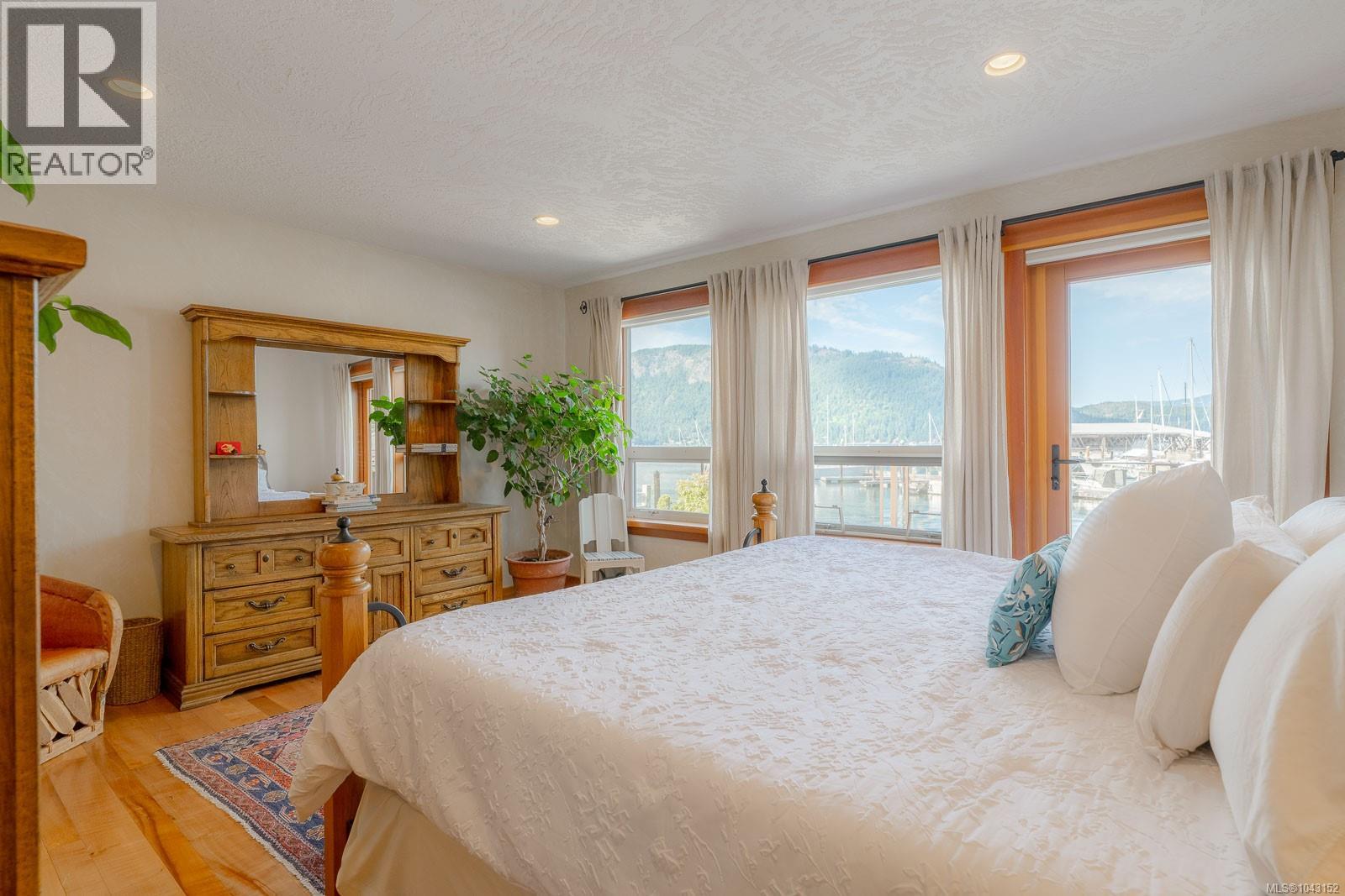 1781 Cowichan Bay Rd - 32