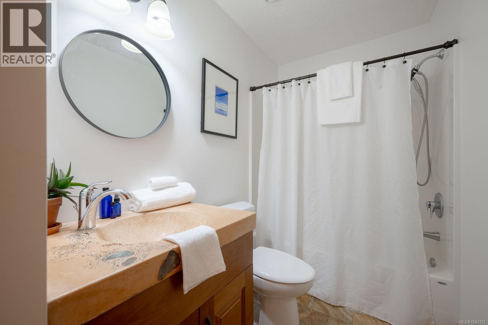 1781 Cowichan Bay Rd - 43