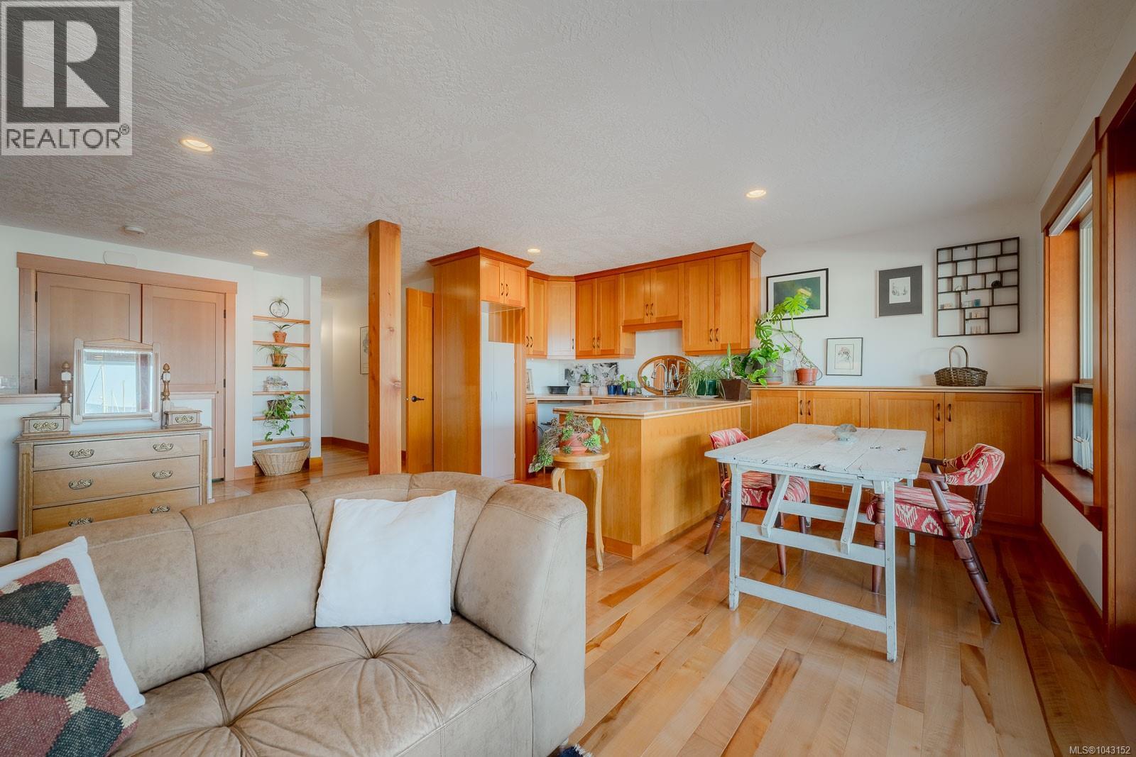 1781 Cowichan Bay Rd - 42